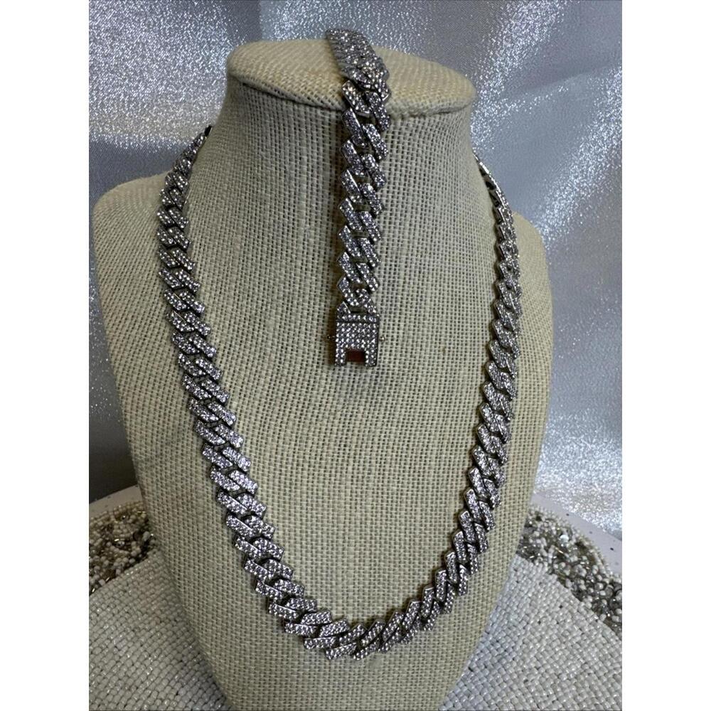 Silver Rhinestone Necklace W/ Matching Bracelet Fashion Jewelry
